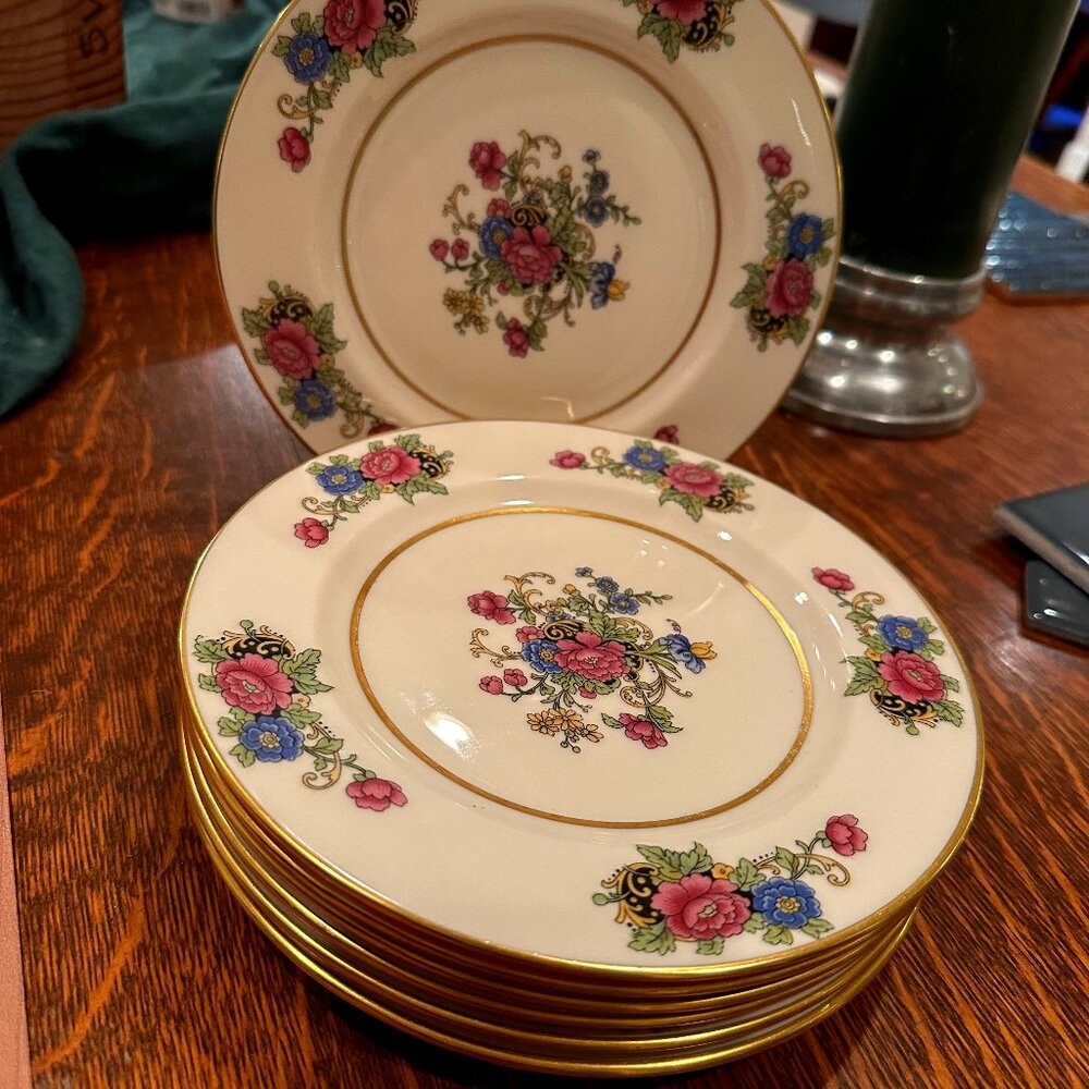 Set of 7 Coxon Belleek Bread & Butter Plates